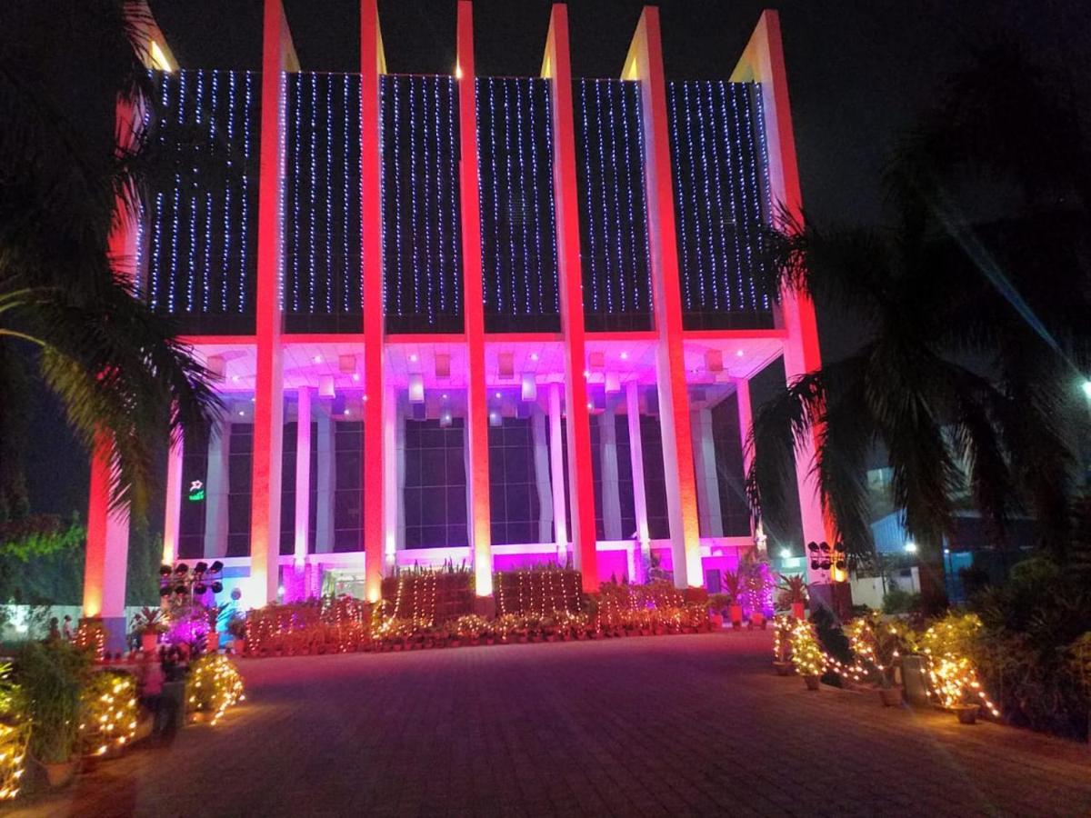 Hotel Sandy'S Tower Bhubaneswar Extérieur photo